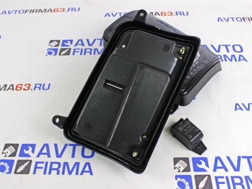 Задние светодиодные фонари Range Rover на Лада Нива 4x4, Urban, черные