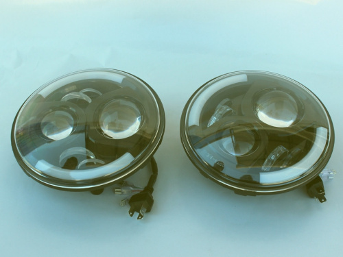 Фары светодиодные УАЗ тюнинг с линзованными светодиодами, встроенными ДХО и повторителем HP-HLD-003