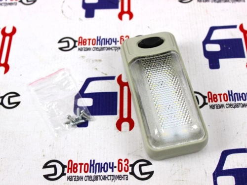 Плафон освещения салона с кнопкой на ВАЗ 2110-12