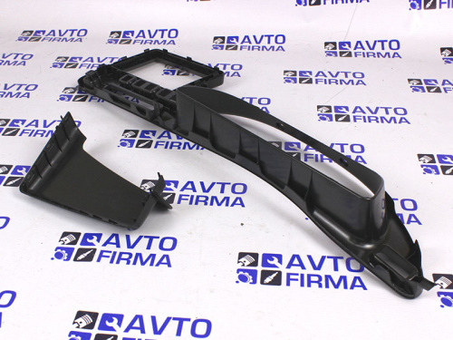 Оригинальная рамка под мультимедиа Шевроле Нива