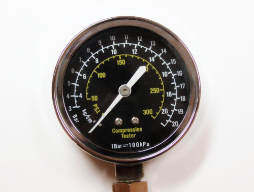 Компрессометр бензиновый с гибкой и жесткой насадкой Licota ATP-2067 в интернет-магазине avtofirma63.ru 