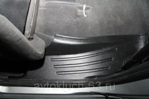 Накладки на ковролин задние Лада Ларгус 7-местн. АртФорм