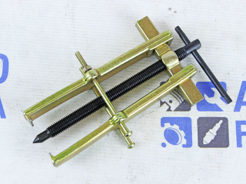 Cъемник 2-х лапый раздвижной со стяжкой 200 мм Техмаш в интернет-магазине avtofirma63.ru 