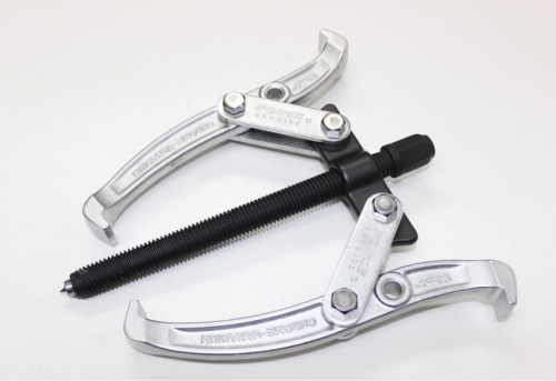 Съемник универсальный с 2-мя поворотными захватами 6 150 мм F-6590106 Force в интернет-магазине avtofirma63.ru 