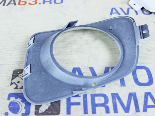 Рамки противотуманных фар в цвет на Лада Калина