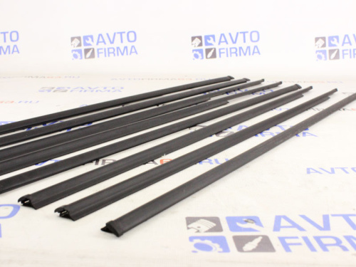 Уплотнители стекол дверей (бархотки) нижние для а/м 2107 Уплотнители стекол дверей (бархотки) нижние для а/м 2107