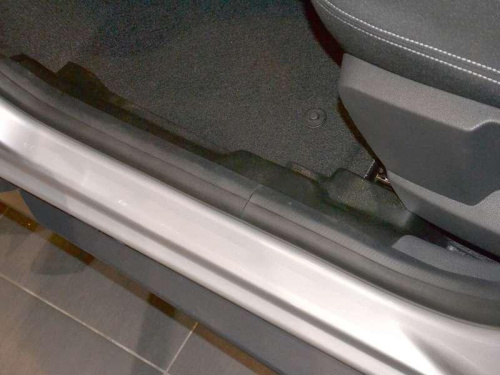 Накладки на ковролин Ниссан Террано с 2014 г.в