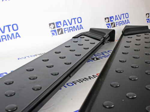 Пороги алюминиевые БМВ стиль черные на Лада Нива Урбан в интернет-магазине avtofirma63.ru 