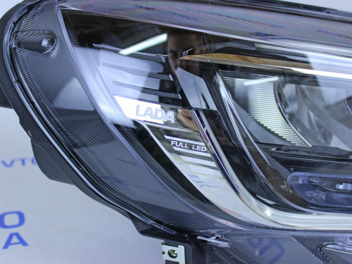 Фара передняя для Лада Веста оригинал правая