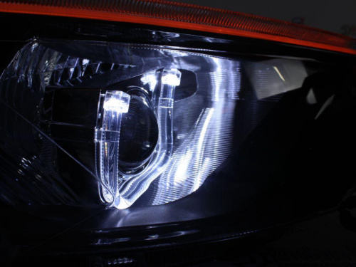 Тюнинг фары Лада Гранта FL с Би линзой Подковы с ангельскими глазками ДХО и бегающим поворотниками