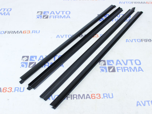 Уплотнители стекла двери (бархотки) Шевроле Нива наружные