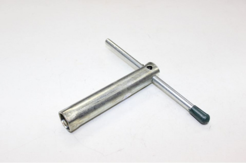 Ключ свечной 21 мм с воротком в интернет-магазине avtofirma63.ru 