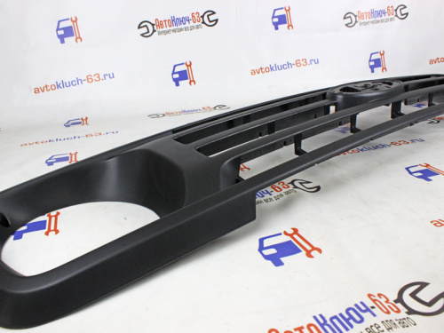 Решетка радиатора Урбан с эмблемой на ВАЗ 2121, 2131 заводская в интернет-магазине avtofirma63.ru 