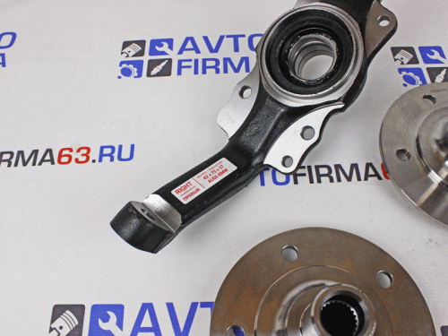 Усиленные нерегулируемые ступицы с кулаками в сборе 2121-2123, 24 шлица на Лада 4x4 Нива