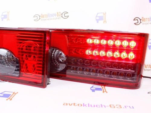 Задние фонари диодные для ВАЗ 2108-2114 красные тонированные с бегающим поворотником