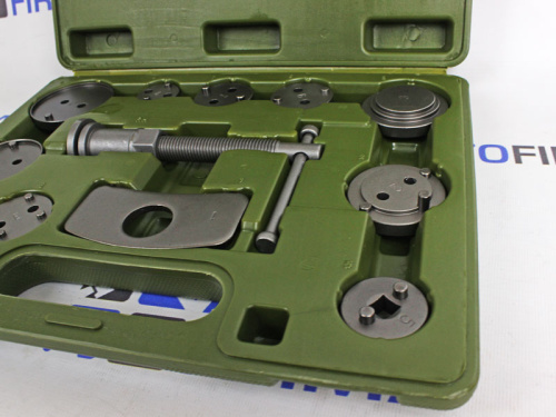 Набор для утапливания поршней тормозного цилиндра 820012 Дело Техники в интернет-магазине avtofirma63.ru 