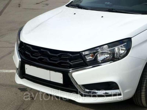 Решетка радиатора на Лада Веста (ячейки) черный глянец в интернет-магазине avtofirma63.ru 