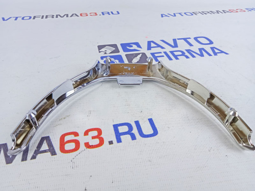 Накладка хромированная в руль на Лада Приора 2