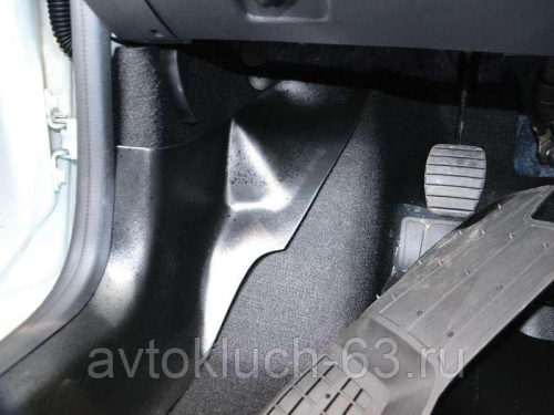 Накладки на ковролин Рено Логан с 2014 г.в.