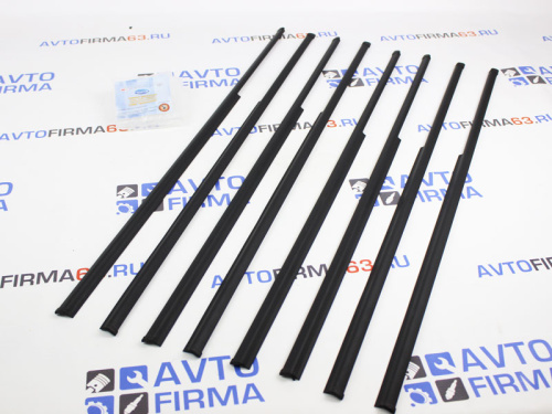 Комплект уплотнителей стекол двери /бархотка/ с литыми наконечниками для а/м 2106 Комплект уплотнителей стекол двери /бархотка/ с литыми наконечниками для а/м 2106