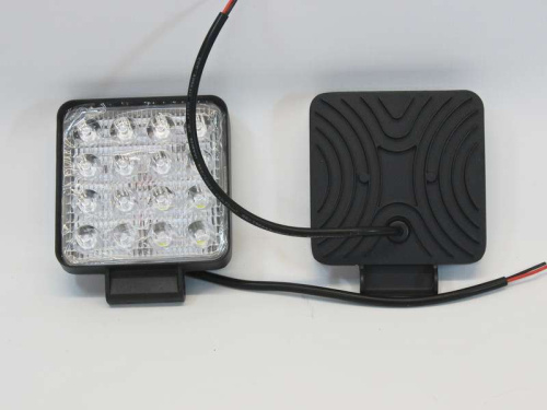 Дополнительная квадратная LED фара 25 мм (48S) дальний свет