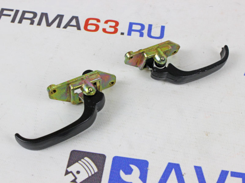 Рукоятки открывания двери внутренние на Лада Нива 4х4