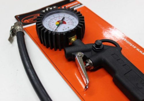 Пистолет для накачки шин с манометром 10 атмосфер 42303 АвтоDело в интернет-магазине avtofirma63.ru 