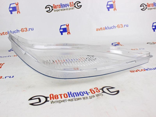Стекло левой фары нового образца на ВАЗ 2123 Шевроле Нива