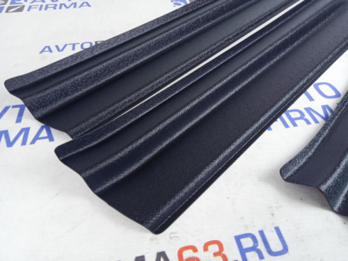 Накладки на пороги Лада Веста Тюн-Авто в интернет-магазине avtofirma63.ru 