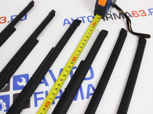 Комплект уплотнителей стекол двери /бархотки/ с литыми наконечниками для а/м 2105-2107 Комплект уплотнителей стекол двери /бархотки/ с литыми наконечниками для а/м 2105-2107