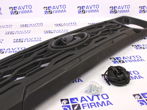 Решетка радиатора «Цепь» матовая со значком Ладья на автомобили 2121 в интернет-магазине avtofirma63.ru 