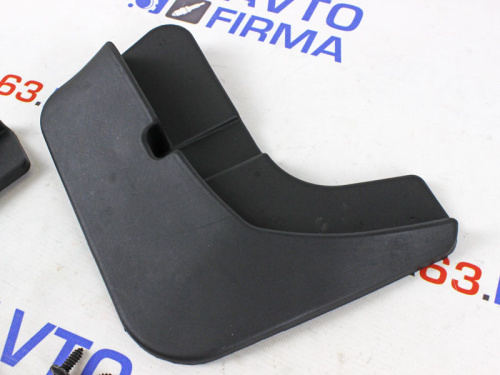 Комплект передних брызговиков Rezkon на Лада Веста Cross, Веста SW Cross в интернет-магазине avtofirma63.ru 