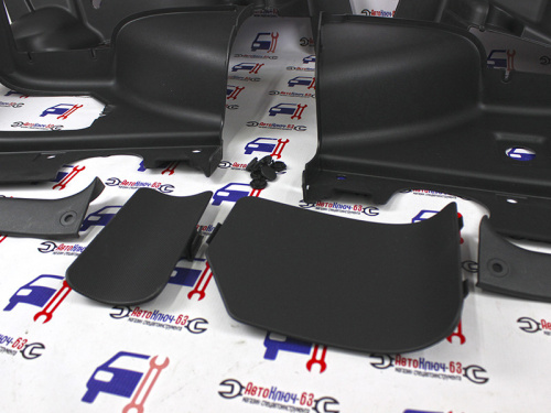 Оригинальная обшивка задней части салона 3-дверной Лада 4х4 Нива Урбан