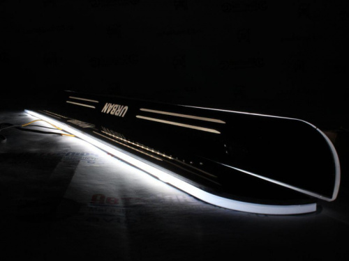 Накладки на пороги а/м 2121 Urban с бегающей лунной Led подсветкой в интернет-магазине avtofirma63.ru 