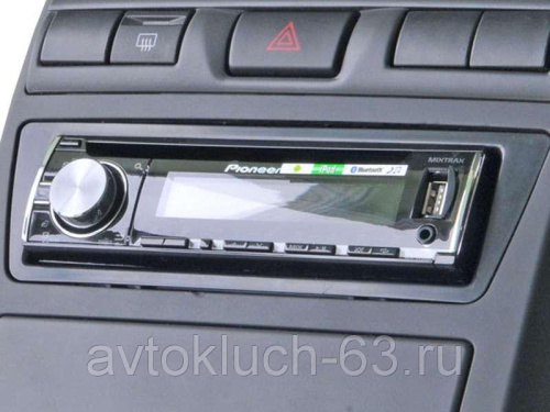 Оригинальная переходная рамка для 1 DIN магнитолы на Лада Приора 2
