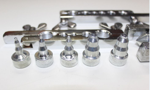 Набор для развальцовки тормозных трубок 8 предметов Авто Дело в интернет-магазине avtofirma63.ru 