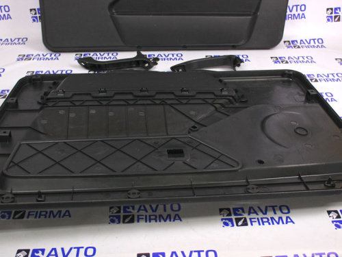 Обивка передних дверей нового образца для Лада Нива 4х4 ВАЗ 21213, 21214, 2131 аналог