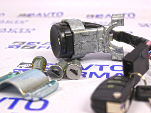 Выключатель замка зажигания ВАЗ 2190 Гранта с личинками замков дверей с выкидным ключом в интернет-магазине avtofirma63.ru 