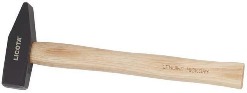 Молоток с ручкой из дерева Гикори 800 грамм Licota