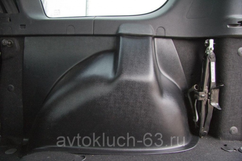 Накладки ковролина на заднюю арочную нишу Лада Ларгус 5-местный АртФорм