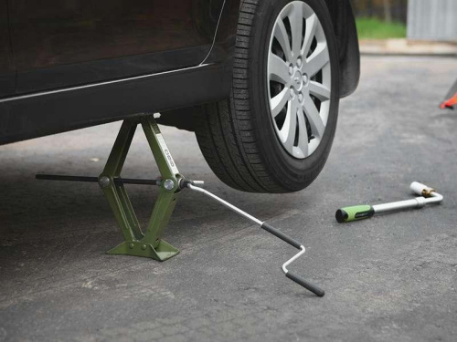 Домкрат винтовой ромбический 1,5 тонны, 95—390 мм Дело Техники в интернет-магазине avtofirma63.ru 