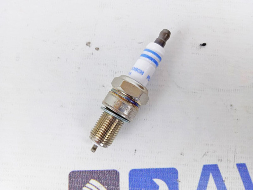 Свеча зажигания Bosch Platinum на 8 кл Ваз 2108-21099 в интернет-магазине avtofirma63.ru 