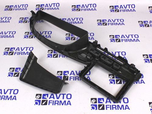 Оригинальная рамка под мультимедиа Шевроле Нива