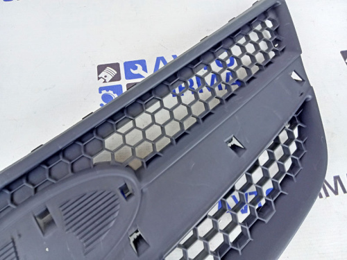 Заводская решетка радиатора для а/м R-90 в интернет-магазине avtofirma63.ru 