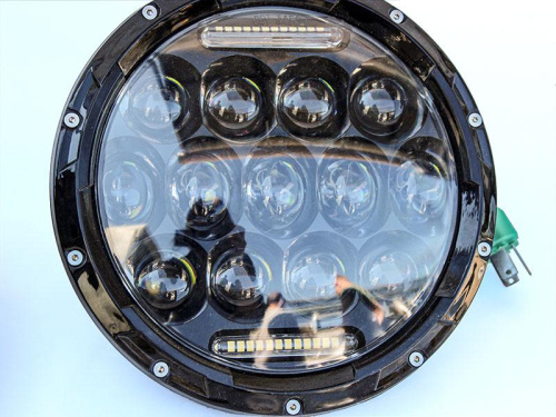 Фары светодиодные для Нива, УАЗ тюнинг с линзованными светодиодами, встроенными ДХО и повторителем NV149