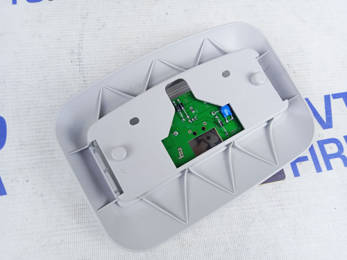 Плафон подсветки задней части салона на Лада Приора