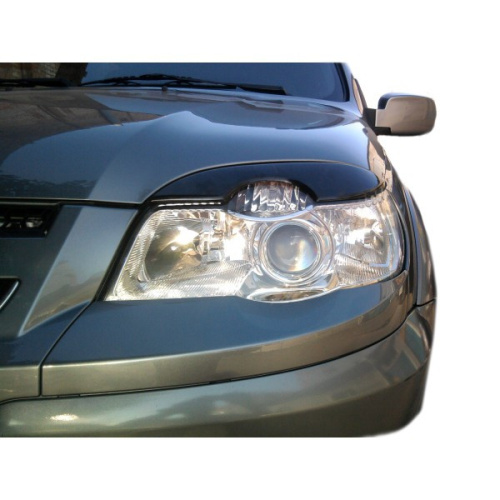 Реснички на фары для ВАЗ 2123 Шевроле Нива В цвет