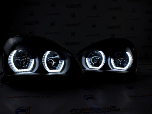 Тюнинг фары в стиле Mersedes Benz c ангельскими глазками и черной маской на ВАЗ 2170 Лада Приора