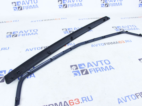 Комплект Сабля на капот и вставка в решетку, черный лак на Лада Приора в интернет-магазине avtofirma63.ru 