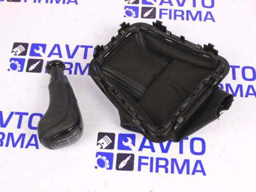 Ручка КПП на Лада Калина 2, Гранта с кулисой в стиле Веста с чехлом рамка хром Sal-Man